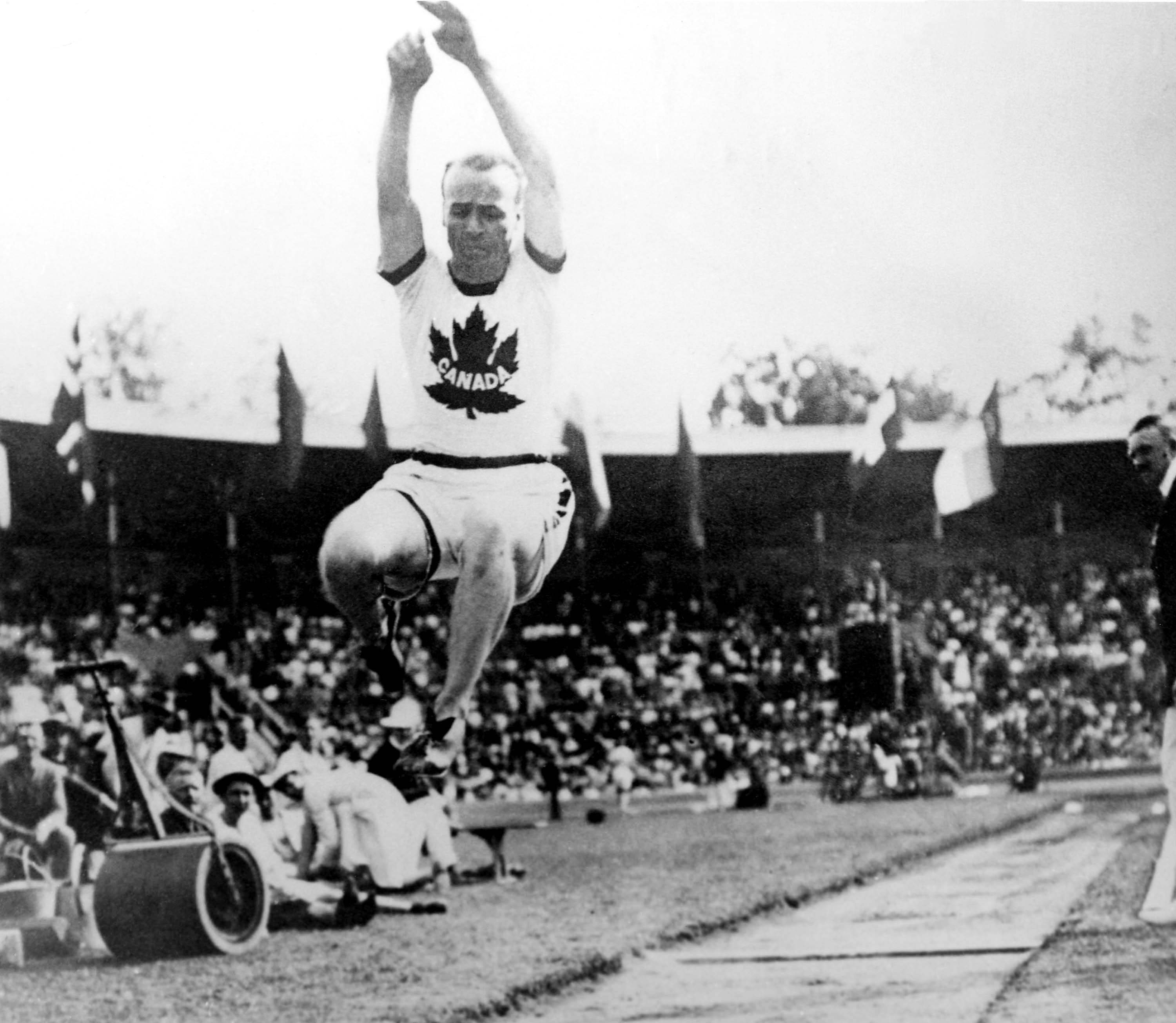 Le Canadien Calvin Bricker, médaillé d'argent au saut en longueur aux Jeux de Stockholm en 1912. (CP Photo/COC)